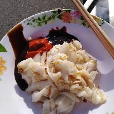 Chee cheong fun ('pig intestine noodle' in chinese cantonese dialect) is actually a steamed rice roll dish that originated from guangdong province in southern china. 10 Yummy Chee Cheong Fun You Need To Try In Penang Penang Foodie