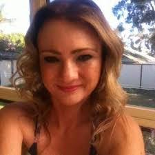 Mandi Simmons's Instagram, Twitter & Facebook