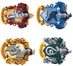 S Media Cache Ak0 Pinimg Com Originals F3 Ca C8 F3cac8042be71c1e0f978217fc84242f Png Harry Potter Hogwarts Houses Harry Potter School Harry Potter Crest