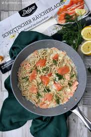 Nehmt als vorspeise einfach ein paar scheiben baguette und denkt euch sachen aus, die man darauf streichen kann. Pasta Mit Raucherlachs Experimente Aus Meiner Kuche