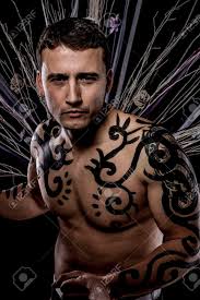 Scegli tra immagini premium su old person tattoo della migliore qualità. Person Junge Attraktive Retro Modell In Altmodischen Kleidung Wilden Stamm Tattoo Mutter Wilden Mann Lizenzfreie Fotos Bilder Und Stock Fotografie Image 26291908