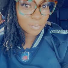 Some people collect Js 👟...some collect heels 👠... I collect cowgirl  boots 👢.. here are some of my favorites 🥰 #bootsontheground