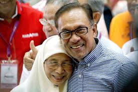 This party advocated for anticorruption and emphasized mostly on social justice in the society. Anwar Ibrahim Submits Documents To King To Show Support To Form New Govt Se Asia The Jakarta Post