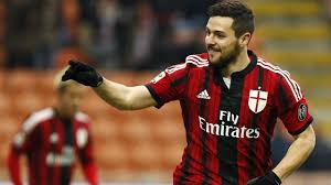 Mattia destro (ita) currently plays for serie a club genoa. Pin Di Associazione Calcio Milan