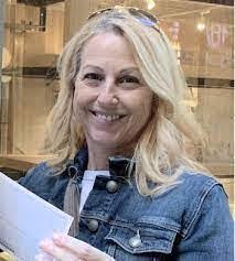 Kathy Pickerell's Instagram, Twitter & Facebook