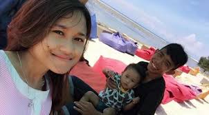 Sule chanel tv ke rumah dede sunandar mp3 & mp4. Batal Cerai Dede Sunandar Makin Perhatian Dengan Istri Showbiz Liputan6 Com