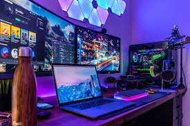 This setup gives off a cool spy feel, as its hidden behind a closet. Best Gaming Setup Ideas For Gaming Lovers To Get The Feel