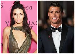 Ces stars qui ont assuré une partie de leur corps. Cristiano Ronaldo With Kim Kardashian Cr7 Kim Kardashian Photo