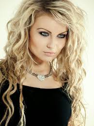 While this may remind you of your grandmother's beauty routine, we guarantee that a quality set of hot rollers will create curls unlike any other with very little effort. Hot Rollers Tutorial 7 Steps To Create Wavy Hairstyles Keratin Hair Treatment Keratin For Hair At Home