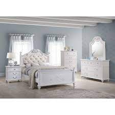 Some are working professionals who move regularly, such as consultants. Rent To Own Elements International 7 Piece Alana Full Platform Bedroom Set At Aaron S Today