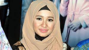 Dengan doa akan menjadikan kita mampu memberikan keringanan untuk orang yang telah meninggal. Nenek Tercinta Laudya Cynthia Bella Meninggal Dunia Showbiz Liputan6 Com