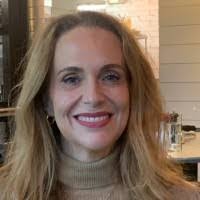 Elizabeth Jester's Instagram, Twitter & Facebook