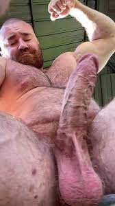 Beefy guy shows thick cock and hairy balls - ThisVid.com на русском