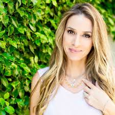 GIVEAWAY ON INSTAGRAM 😍Just a heads up that @beautymomme is hosting a  giveaway RIGHT NOW of a Baltic Amber Lemon & Rose Quartz Gemstone necklace 