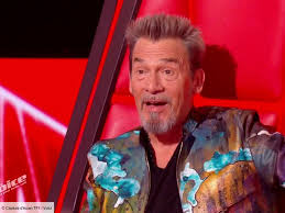 The Voice : une ancienne star de la chanson se présente aux auditions à l' aveugle, Florent