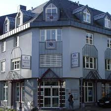 Adresse, telefon, fax, öffnungszeiten, kundenrezensionen, karten, wegbeschreibungen und mehr. Westerwald Bank Eg Volks Und Raiffeisenbank Filiale Rengsdorf Westerwaldstr 33