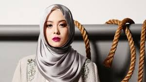 Discover and shop the collection inspired by vivy yusof. Vivy Yusof Suami Dapat Gelaran Dato Datin Lensa Apakes