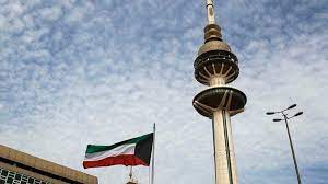 Kuwait will end the strict lockdown imposed in farwaniya governorate from 5 a.m (0200 gmt) on sunday, the center for government communication announced on twitter on saturday. Kuwait Tightens Coronavirus Restrictions Closes Shops Restaurants At Night Al Arabiya English