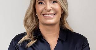 Microsoft hires former GE CFO in chief operations officer role