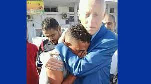 تداول نشطاء فيسبوكيون صورا لطفل قالو انه قيس سعيد في طفولته، فهل هي حقا لقيس سعيد رئيس. Ù‚ÙŠØ³ Ø³Ø¹ÙŠØ¯ ÙŠØªØ¹Ù‡Ø¯ ÙÙŠ ØµÙØ§Ù‚Ø³ Ø¨ØªÙˆÙÙŠØ± Ø¢Ù„ÙŠØ§Øª Ù‚Ø§Ù†ÙˆÙ†ÙŠØ© ÙˆØ¯Ø³ØªÙˆØ±ÙŠØ© ØªØ¶Ù…Ù† Ù„Ù„Ù…ÙˆØ§Ø·Ù† ØªØ­Ù‚ÙŠÙ‚ Ø¥Ø±Ø§Ø¯ØªÙ‡ ÙˆØµÙ†Ø¹ Ù‚Ø±Ø§Ø±Ù‡