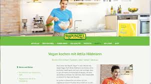 Jun 09, 2021 · attila hildmann konnte und musste man zuletzt auch offen als neonazi bezeichnen, mit seinen wirren und hetzerischen wortmeldungen hat er jegliche grenzen sprichwörtlich kilometerweit überschritten. Allgauer Bioproduzent Rapunzel Halt An Der Marke Attila Hildmann Fest Allgau Rechtsaussen