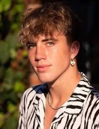 Who is Eva Cudmore dating? Eva Cudmore boyfriend, husband