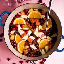 Pioneer woman recipes for christmas 25 of the best holiday dishes pioneer woman recipes for christmas. The Pioneer Woman S Mulled Apple Cider Recipe Reluctant Entertainer