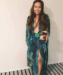 J.lo closed the runway at versace's spring 2020 show, wearing a reimagined version of her iconic plunging versace dress from the 2000 grammys. Pin On Halloween Ideas