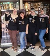 Kaos untuk para wanita remaja (cewek) warn kuning model terbaru yang hadir dengan desain super unik dan lucu. Desain Baju Kaos Lengan Panjang Wanita Terbaik Tshirtbar