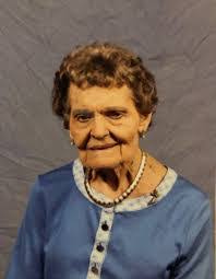 Sara Barker's Instagram, Twitter & Facebook