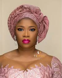 37 idées de Foulard gele en 2025