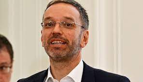 Auch das frühstück ist eher asketisch: Herbert Kickl Tritt Der Provokateur Ins Rampenlicht News At