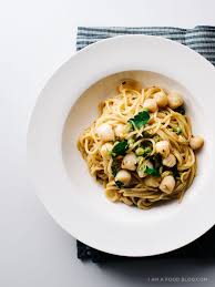 One Pot Lemon Scallop Pea Spaghetti Recipe Food Recipes Food Pasta Recipes