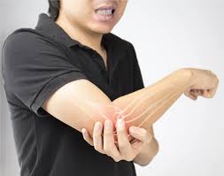 A backache that lasts for months, which can signal that multiple myeloma is affecting the bones in the spine or the ribs. What Are Warning Signs Of Multiple Myeloma The Myeloma Crowd