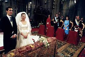 Elena maria isabel dominica de silos de borbón y grecia, infantin von spanien, herzogin von lugo (* 20. Queen Elizabeth Prinzessin Sofia Co Die Schonsten Momente Royaler Hochzeiten Gala De