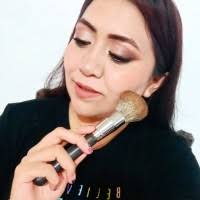 100+ perfiles de «Elia Gomez»