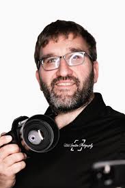 Who are wedding photographers that do both photos and videos?