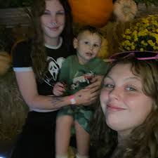 Is Hurricane Patties Tiki bar a good place to visit