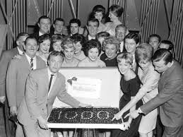 Melbourne Hub Photo Essay Take A Look Back At Everyday Life In Melbourne In The Swinging Herald Sun Photo Essay Melbourne Victoria