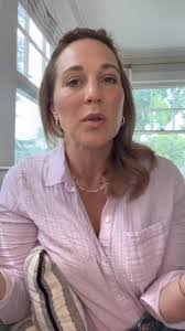 Cindy Houle's Instagram, Twitter & Facebook