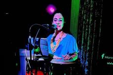 Rhythms By Jayde live at Sanctuary Cove Tavern