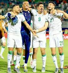 Pin By Allaebensale On Les Verts Algerian Football Soccer