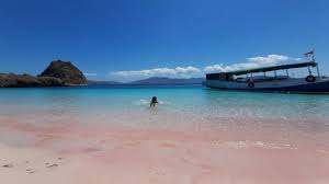 Dengan teknik gradasi warna, gambarmu seakan bisa terlihat nyata lho. Ini 5 Pantai Terindah Di Dunia Salah Satunya Di Indonesia