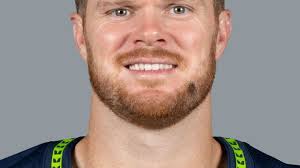 Darnold suffers muscle strain, not considering IR
