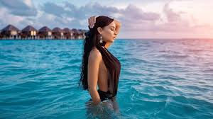 Dance music's freshest talent has headlined festivals around the globe, founded a label and mentored other artists and won the #1 spot in dj mag's top 100 three times. Avicii Dua Lipa Martin Garrix Kygo The Chainsmokers Style Feeling Happy Youtube