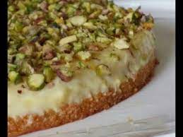 أطيب بسبوسة دوقتوها بحياتكم البسبوسة الملكية كنوع جديد من أنواع البسبوسة الفاخرة Syrian Food Arabic Sweets Recipes Middle Eastern Desserts
