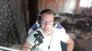 Airikacal OnlyFans nudes in doggy style position