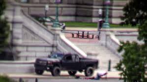 Capitol police cleared the scene of a bomb threat in the vicinity of the u.s. 97aaqi1gi5jywm