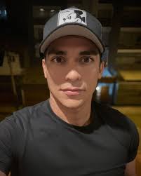 Oskar Sanchez-Elias (@oskarsanchezelias) • Instagram photos and videos