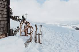 Der schlitten erlebt derzeit eine renaissance. Schone Wintertage Im Allgau Verbringen Schlittenfahren In Pfronten Allgauer Alpenblog